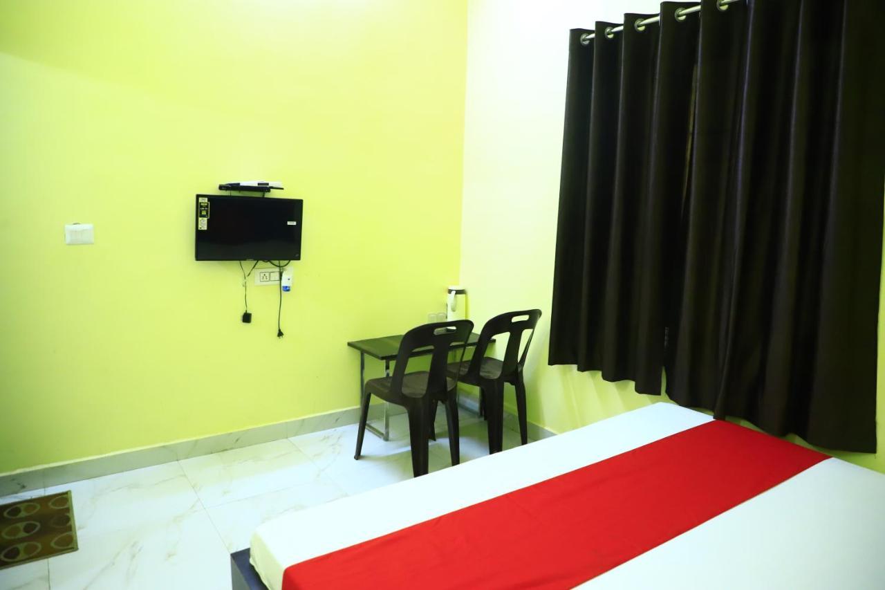 Shivraj Homestay Mathura Exteriör bild